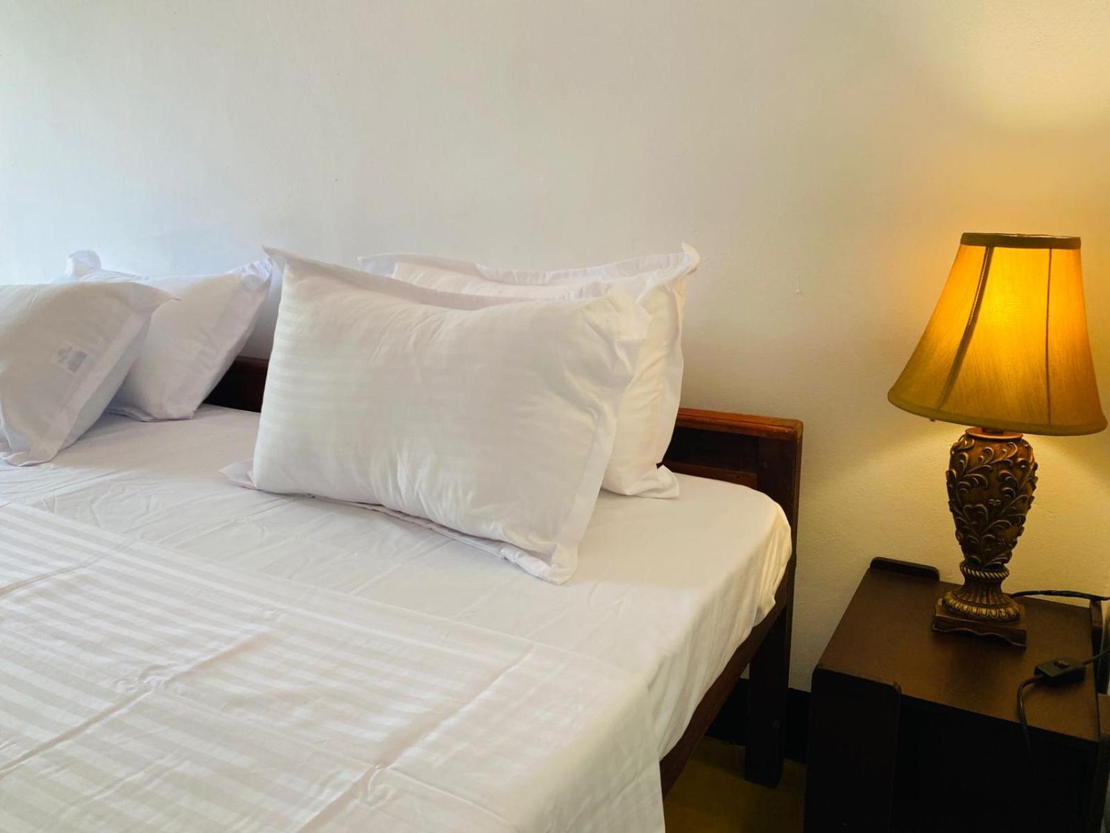 Aaliya Bay Hotel Arugam Bay Eksteriør billede