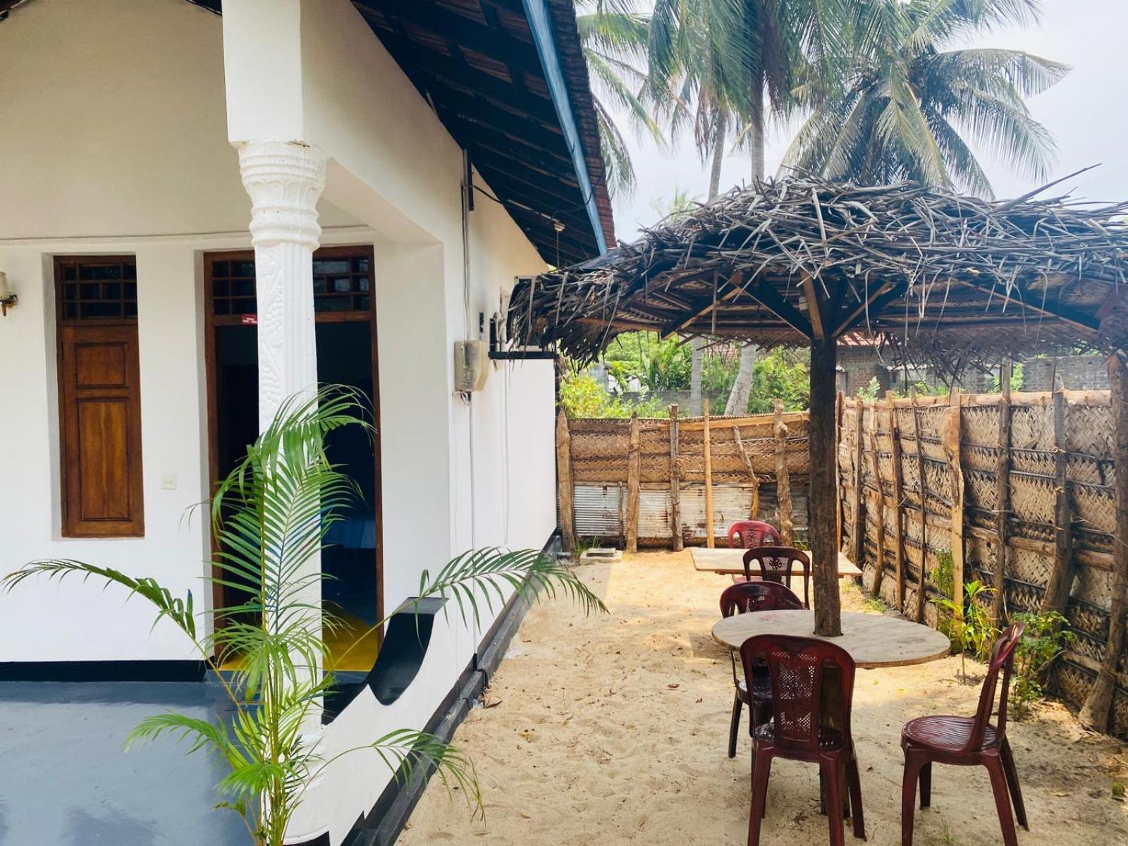 Aaliya Bay Hotel Arugam Bay Eksteriør billede